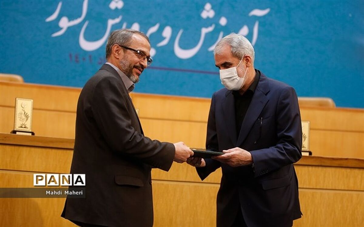 تقدیر از مدیرکل آموزش و پرورش خراسان‌ رضوی به‌مناسبت سالروز ورود آزادگان
