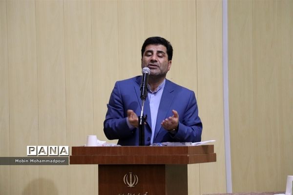 نشست خبری استاندار آذربایجان شرقی به‌مناسبت هفته دولت