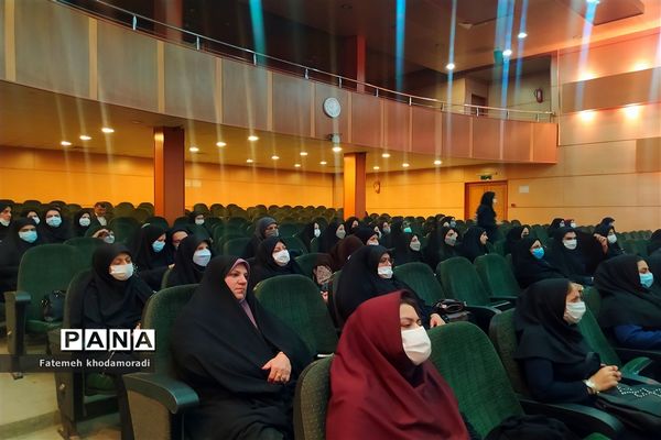 برگزاری دوره ضمن خدمت مربیان و معاونان پرورشی در ناحیه یک شیراز