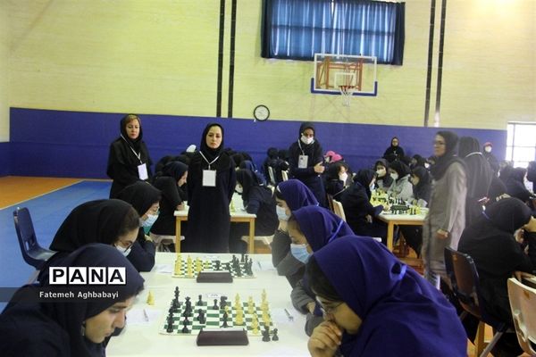 آغاز مسابقات شطرنج دانش‌آموزان دختر در شهرکرد