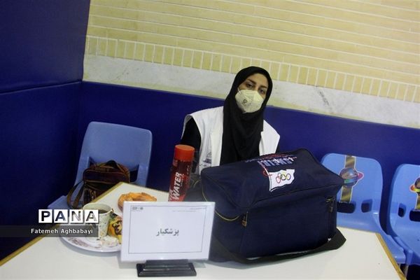 آغاز مسابقات شطرنج دانش‌آموزان دختر در شهرکرد