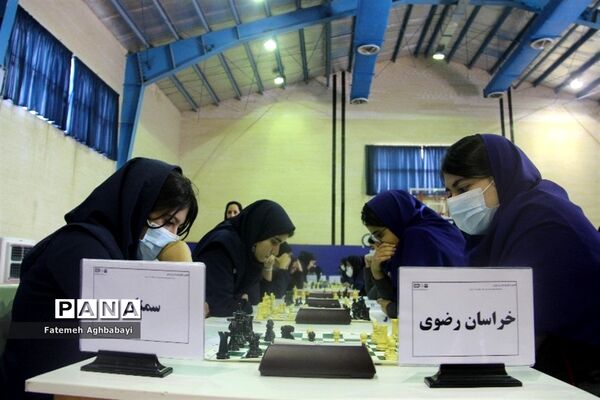 آغاز مسابقات شطرنج دانش‌آموزان دختر در شهرکرد