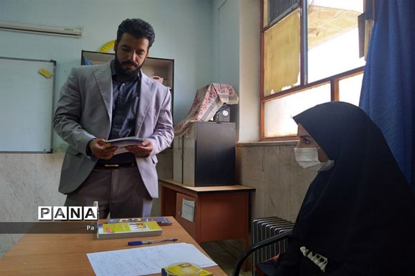 برگزاری اردوی جهادی معاینات پزشکی شهرستان قرچک در دبستان شاهد خاتم الانبیا