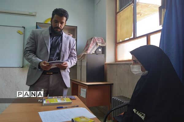 برگزاری اردوی جهادی معاینات پزشکی شهرستان قرچک در دبستان شاهد خاتم الانبیا