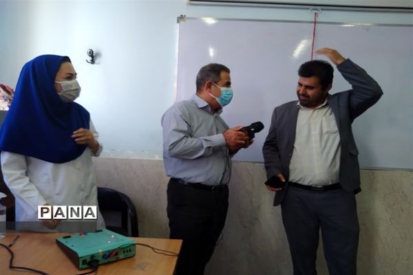 برگزاری اردوی جهادی معاینات پزشکی شهرستان قرچک در دبستان شاهد خاتم الانبیا