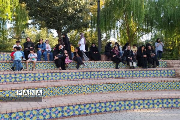 عصرانه‌های شیرین خانوادگی در پارک ایران کوچک ‌ناحیه ۳ کرج