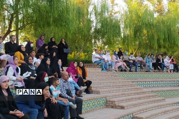 عصرانه‌های شیرین خانوادگی در پارک ایران کوچک ‌ناحیه ۳ کرج
