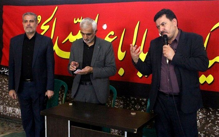 استقرار مسئولان آموزش و پرورش ناحیه ۳ قم در مساجد و پاسخگویی به مراجعات مردمی