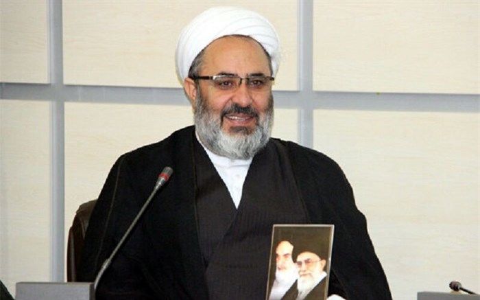 سپاه و بسیج باید برای تبدیل بایدها به باورها تلاش کنند