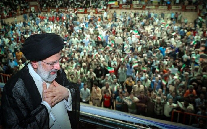 دولتی که نام «مردم» بر تارک آن می‌درخشد‌