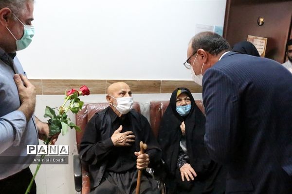 تجلیل از پزشکان توسط فرماندار شهرستان میاندورود