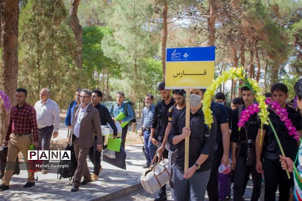پذیرش دانش‌آموزان دراردوی قطبی اعضای سازمان دانش‌آموزی - قطب اصفهان -۲