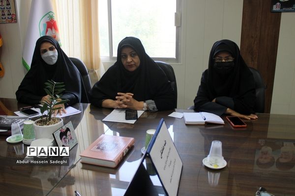 جلسه هماهنگی همایش دختران فاطمی رهروان زینبی در بوشهر