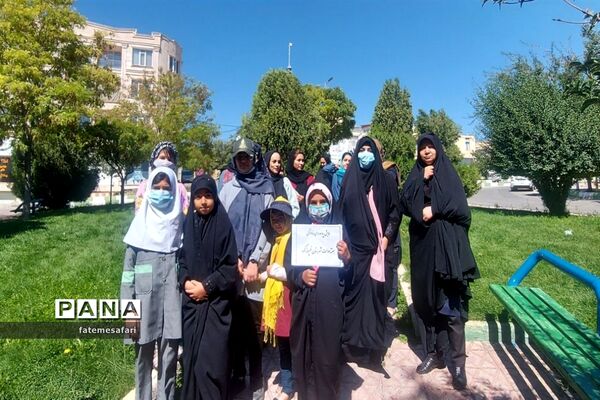 برگزاری همایش پیاده‌روی به مناسبت هفته دولت در  شهرستان فیروزکوه