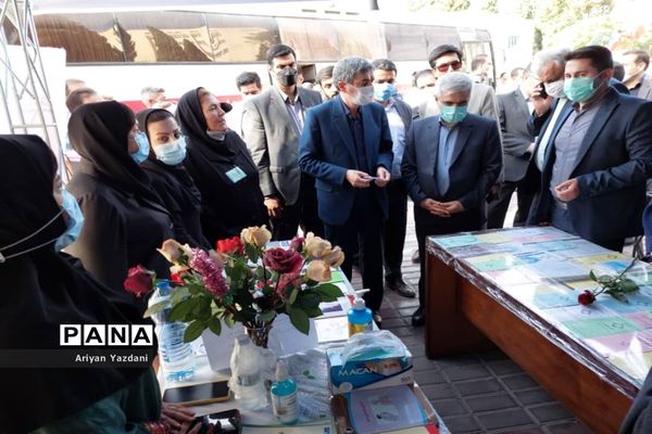 افتتاح نمایشگاه دستاوردهای دولت در استانداری فارس
