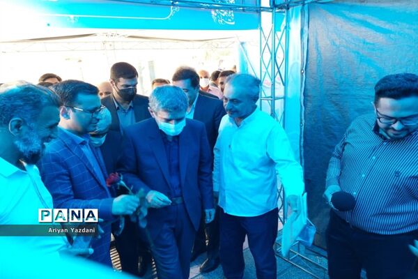 افتتاح نمایشگاه دستاوردهای دولت در استانداری فارس