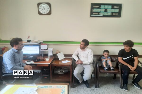 حمایت و هدایت تحصیلی توسط مشاوران منطقه ۱۵