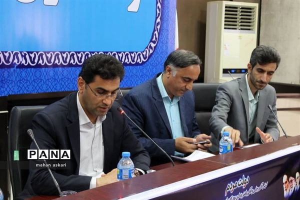 نشست فرماندار گلوگاه با خبرنگاران و اصحاب رسانه