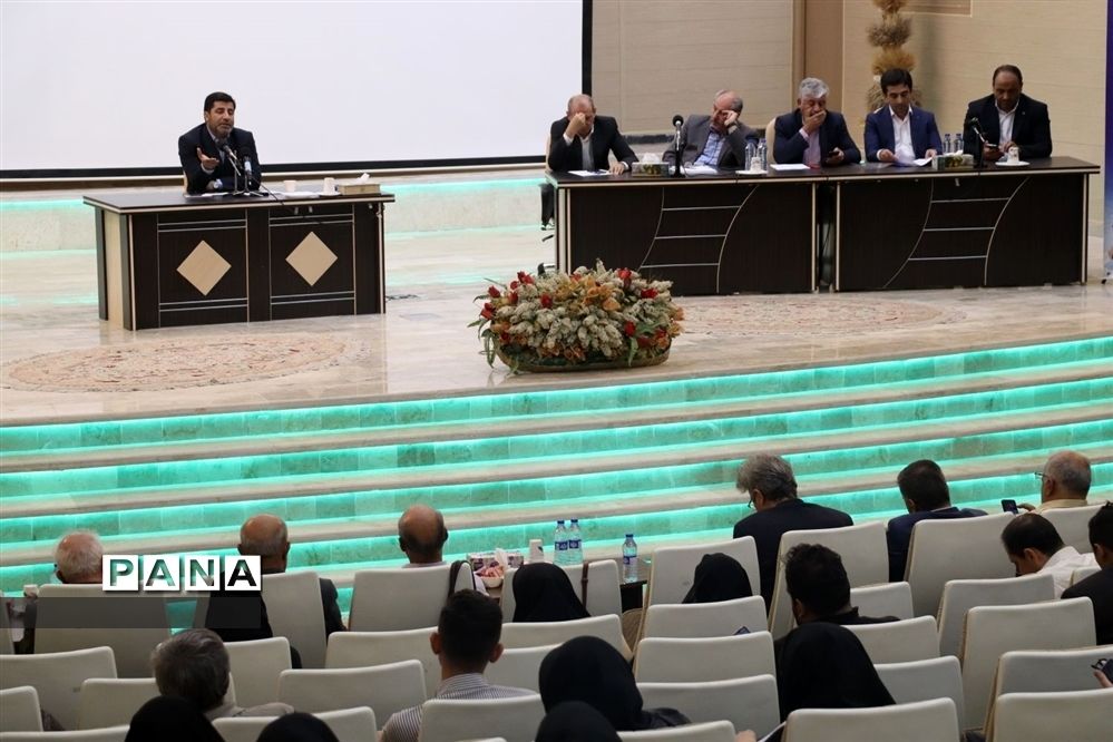 نشست مطبوعاتی مدیرکل جهاد کشاورزی آذربایجان شرقی با اصحاب رسانه