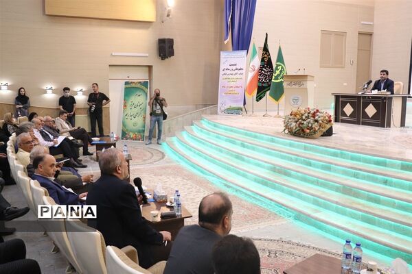 نشست مطبوعاتی مدیرکل جهاد کشاورزی آذربایجان شرقی با اصحاب رسانه
