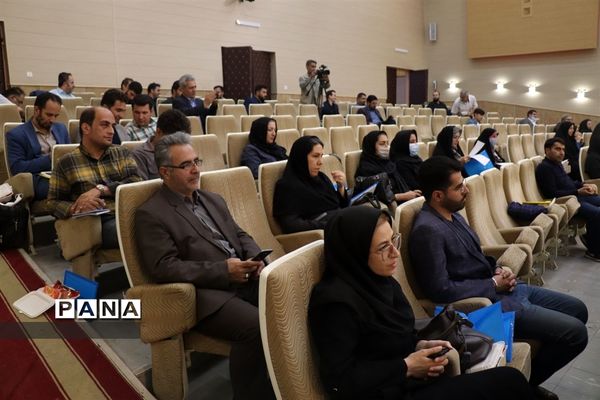 نشست مطبوعاتی مدیرکل جهاد کشاورزی آذربایجان شرقی با اصحاب رسانه