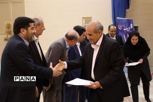 نشست مطبوعاتی مدیرکل جهاد کشاورزی آذربایجان شرقی با اصحاب رسانه