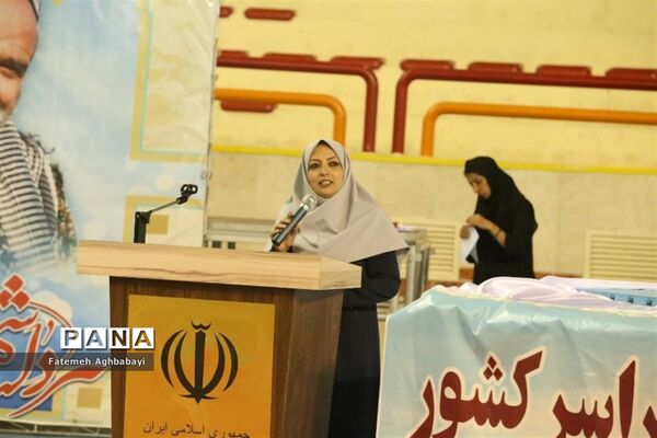 اهدای مدال روز اول و دوم مسابقات دو و میدانی دختران در شهرکرد