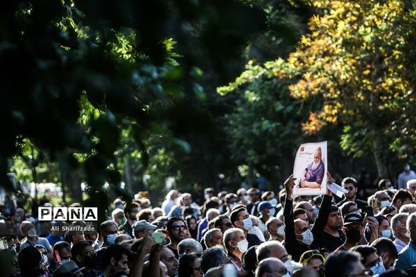 مراسم تشییع پیکر هوشنگ ابتهاج