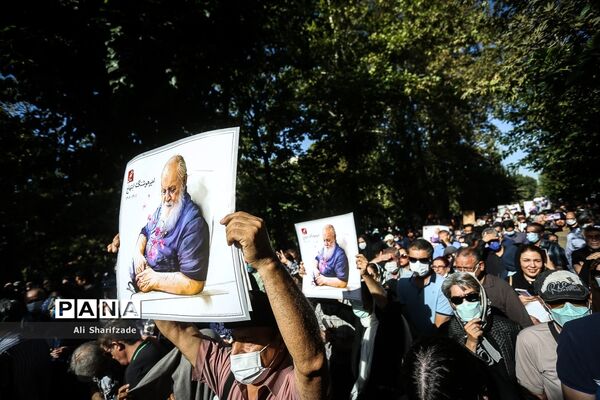 مراسم تشییع پیکر هوشنگ ابتهاج