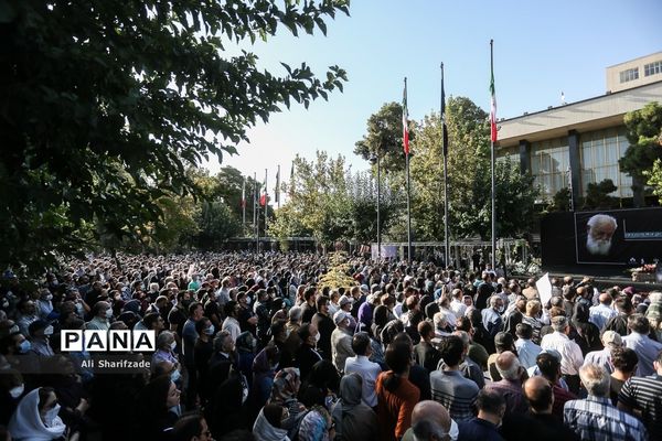 مراسم تشییع پیکر هوشنگ ابتهاج