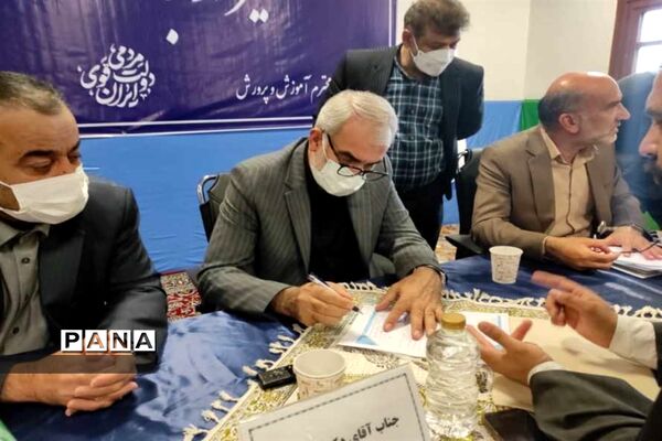 حضور وزیر آموزش و پرورش کشور درمصلای بیرجند و دیدار با مردم