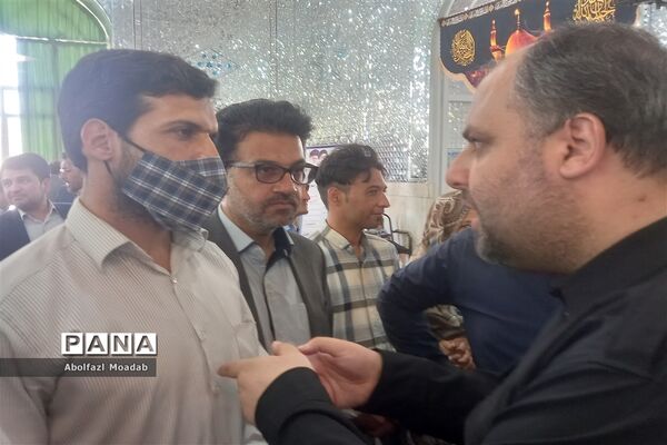 میز خدمت مسئولان کاشمر در نماز جمعه