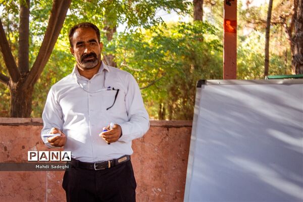 کارگاه‌های آموزشی دومین روز اردوی قطبی اعضای سازمان دانش‌آموزی