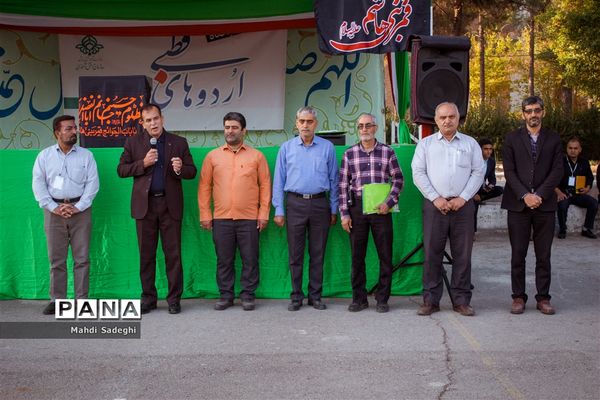 صبحگاه دومین روز اردوی قطبی اعضای سازمان دانش‌آموزی