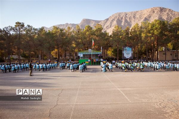صبحگاه دومین روز اردوی قطبی اعضای سازمان دانش‌آموزی