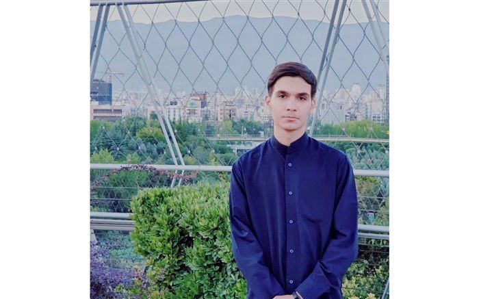 علم به معنای علوم تجربی نیست بلکه به معنای علم حکیمانه الهی است