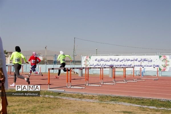 برگزاری روز سوم مسابقات دانش‌آموزی دختر سراسر کشور در شهرکرد