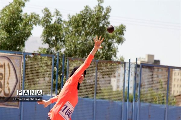 برگزاری روز سوم مسابقات دانش‌آموزی دختر سراسر کشور در شهرکرد