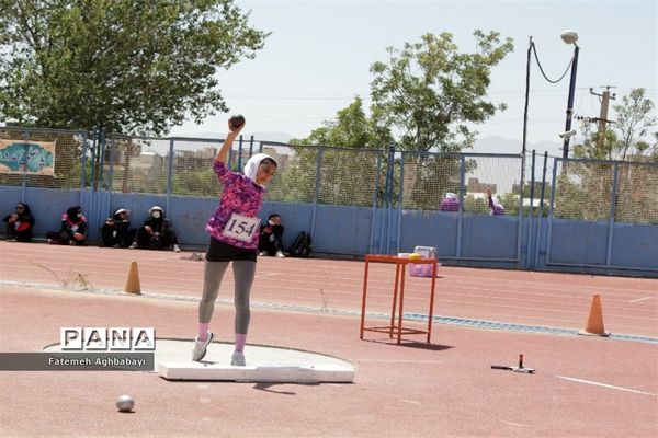 برگزاری روز سوم مسابقات دانش‌آموزی دختر سراسر کشور در شهرکرد