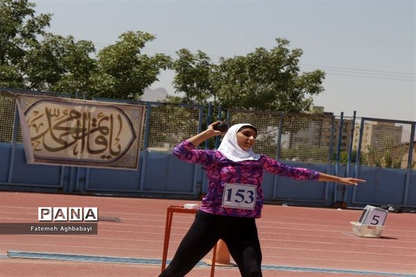 برگزاری روز سوم مسابقات دانش‌آموزی دختر سراسر کشور در شهرکرد
