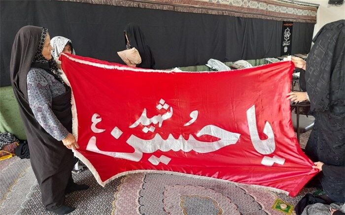 رونمایی از پرچم حرم سیدالشهدا(ع) در شهرستان جعفرآباد قم