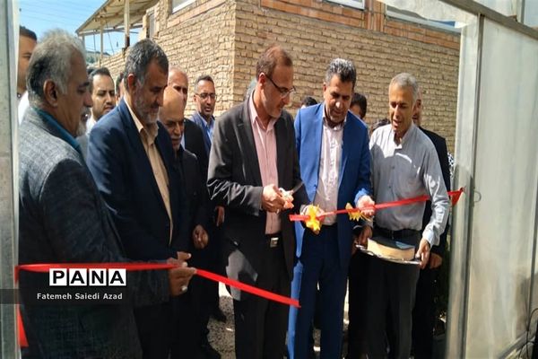 افتتاح گلخانه گل‌های زینتی در اسرم