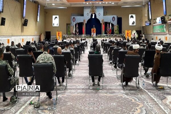 غبارروبی مزار شهدای قم با حضور کارکنان پدافند هوایی ارتش