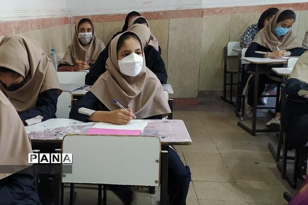 برگزاری کلاس‌های جبرانی  برای دانش‌آموزان در دبیرستان مهدیه ناحیه یک ری