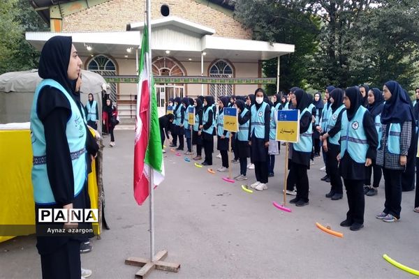 برنامه صبحگاه ‌اردوی‌ قطبی اعضای سازمان دانش‌آموزی در گلستان