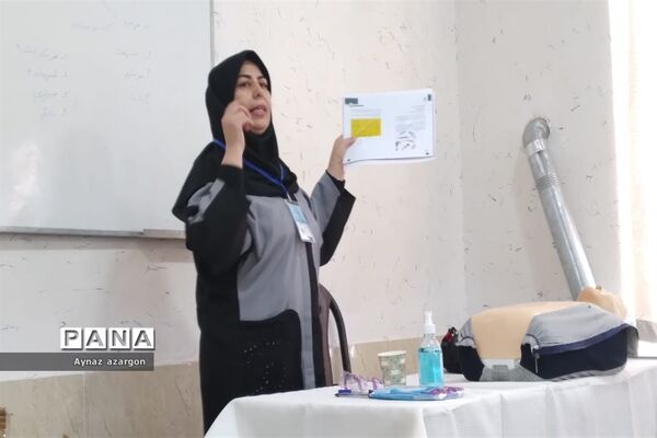 حضور دانش‌آموزان در کلاس‌های آموزشی اردوی قطبی در گلستان
