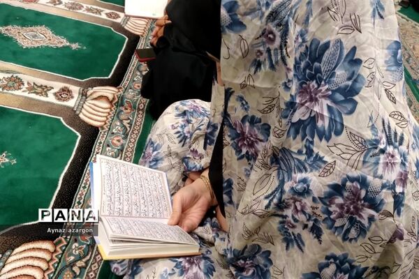 ‌محفل انس با قرآن در اردوی قطبی استان گلستان