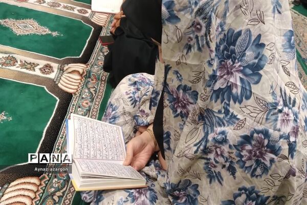 ‌محفل انس با قرآن در اردوی قطبی استان گلستان