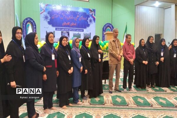 حس رقابت و هیجان بین استان‌ها‌ی حاضر در اردوی قطبی اعضای سازمان دانش‌آموزی