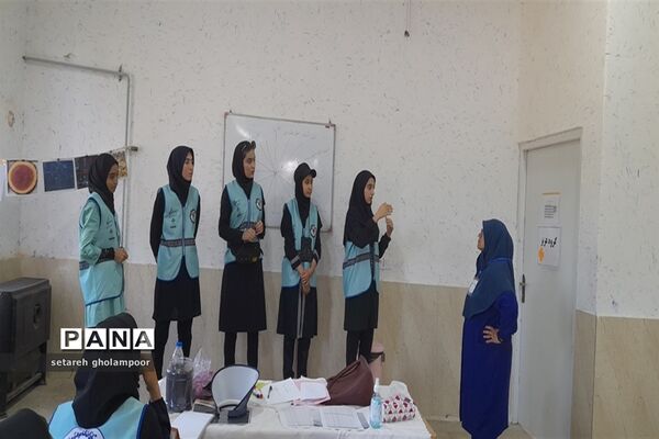 برگزاری کلاس آموزشی (قطب‌نما و قبله‌نما) برای اعضای اعزامی به اردوی قطبی گلستان